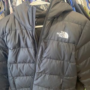 NWOT NORTH FACE PUFFER WITH HOOD SIZE SMALL MENS